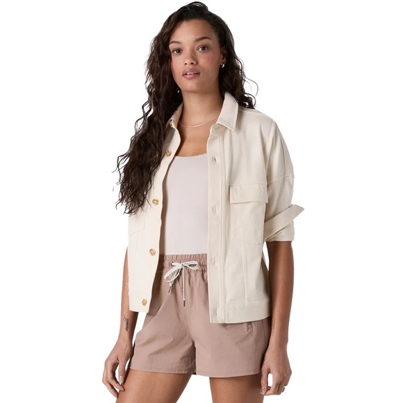 VUORI Mackenzie Cropped Shirt Jacket Button Down Boxy VW580 Sz L Cream Natural - Picture 12 of 12